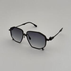 FLM19 01 Titan Black