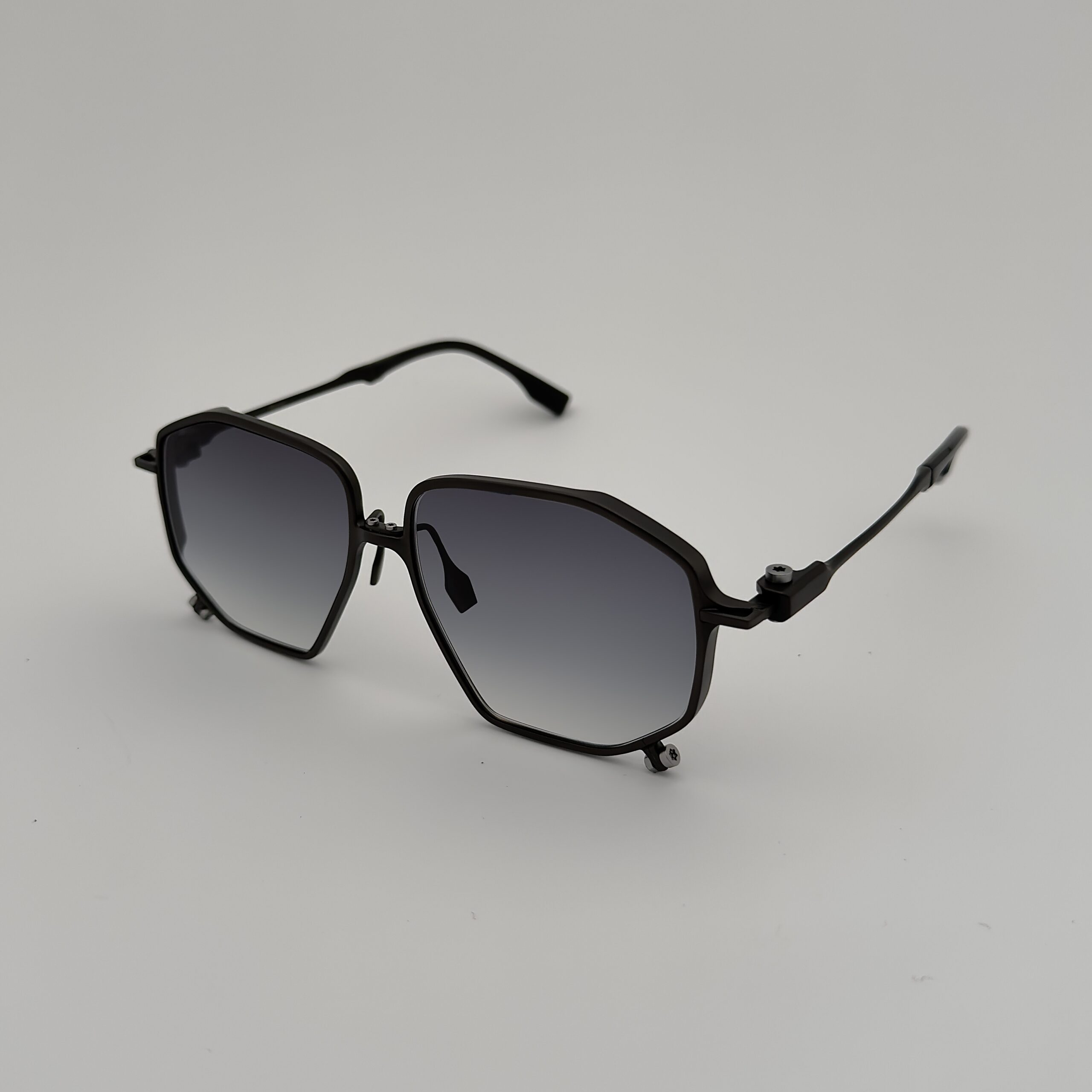 FLM19 01 Titan Black - obrazek 2