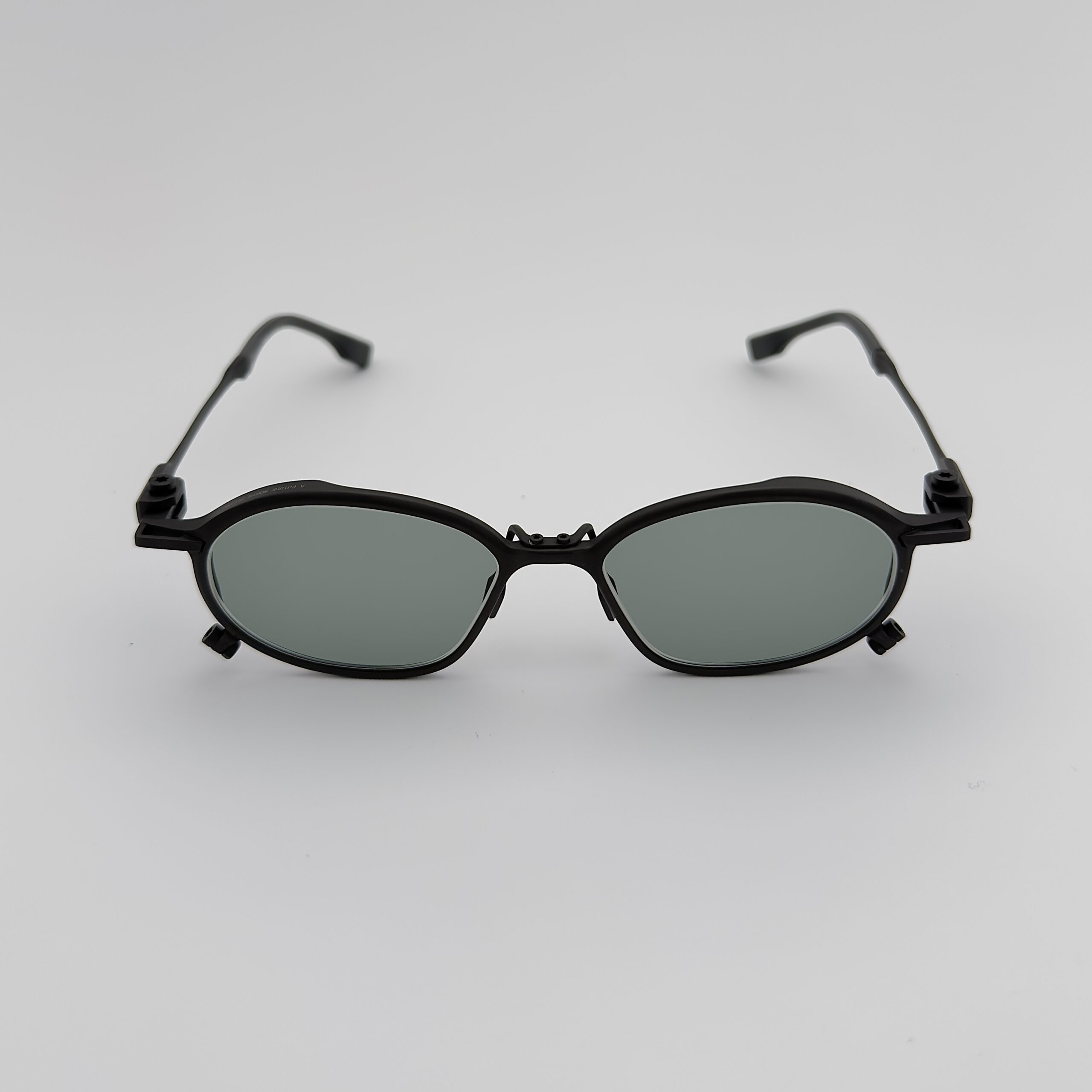 FLM16 01 Titan Black