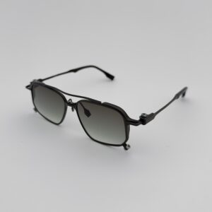 FLM18 01 Titan Black