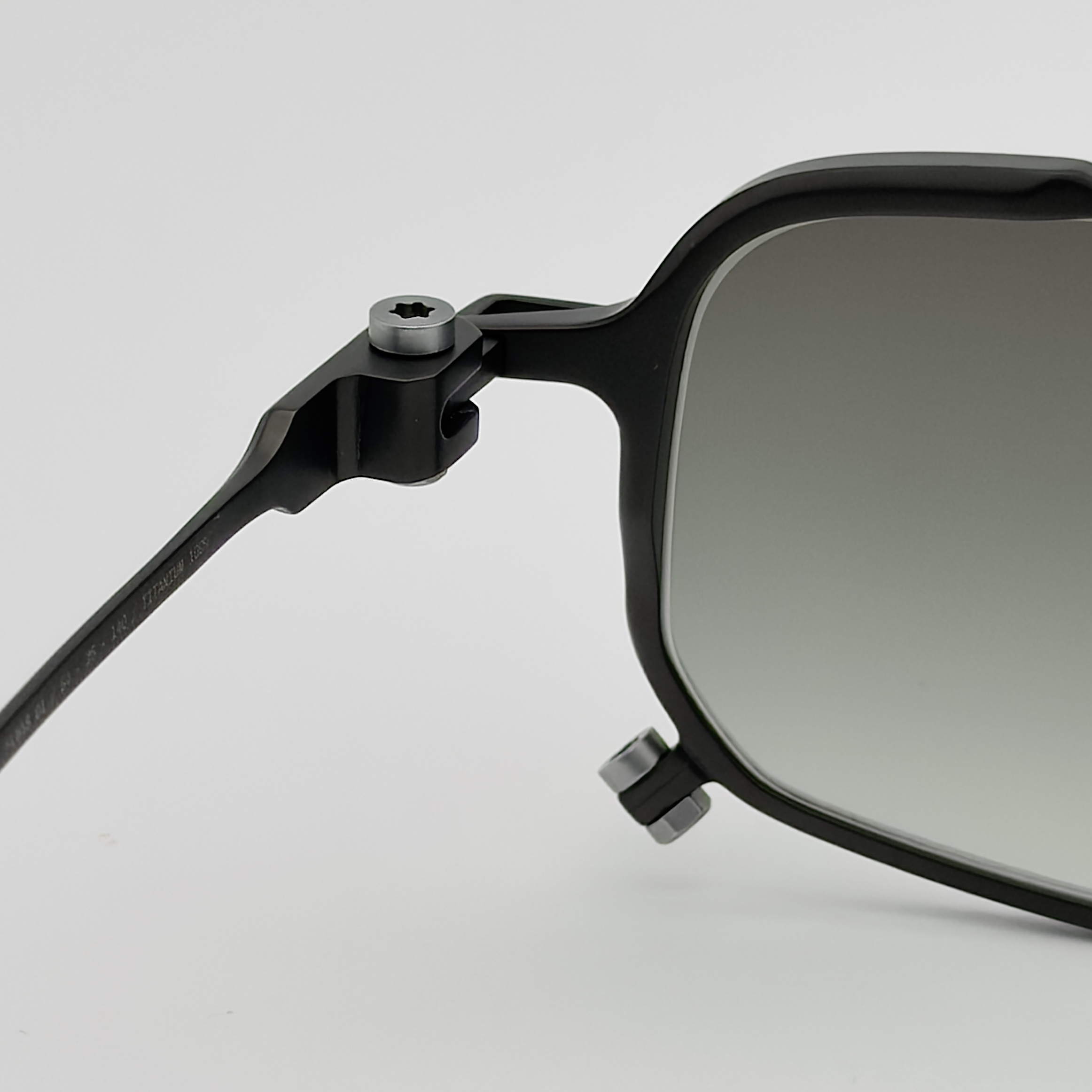 FLM18 01 Titan Black - obrazek 6