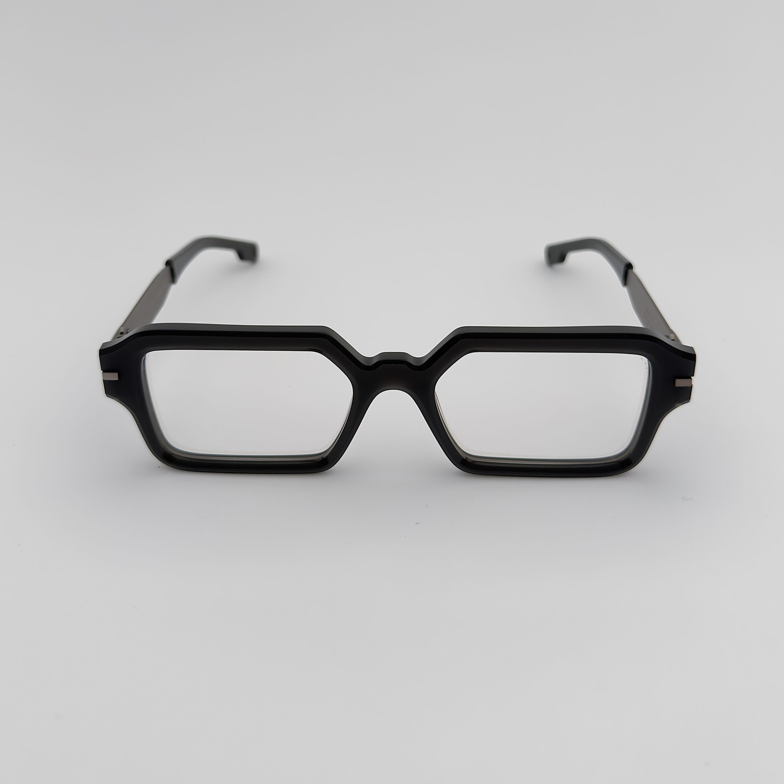 FLM13 01 Black