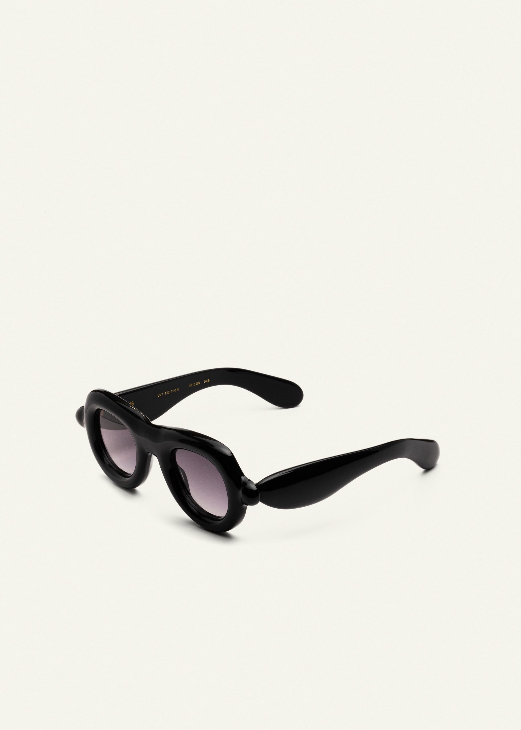 Pebble Shadow Black VX